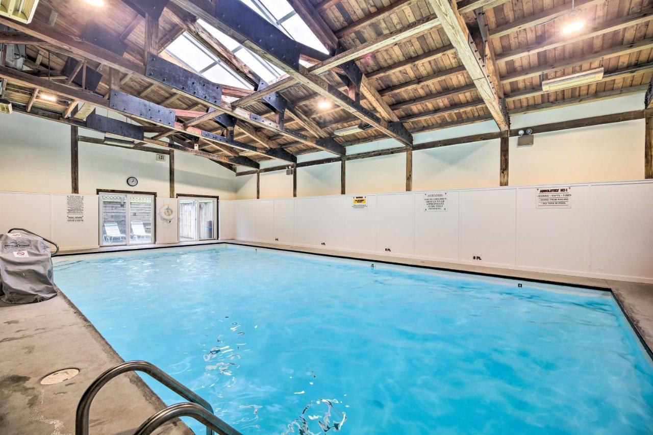 Mountain Condo With Views Near Hiking And Biking! Стоу Экстерьер фото